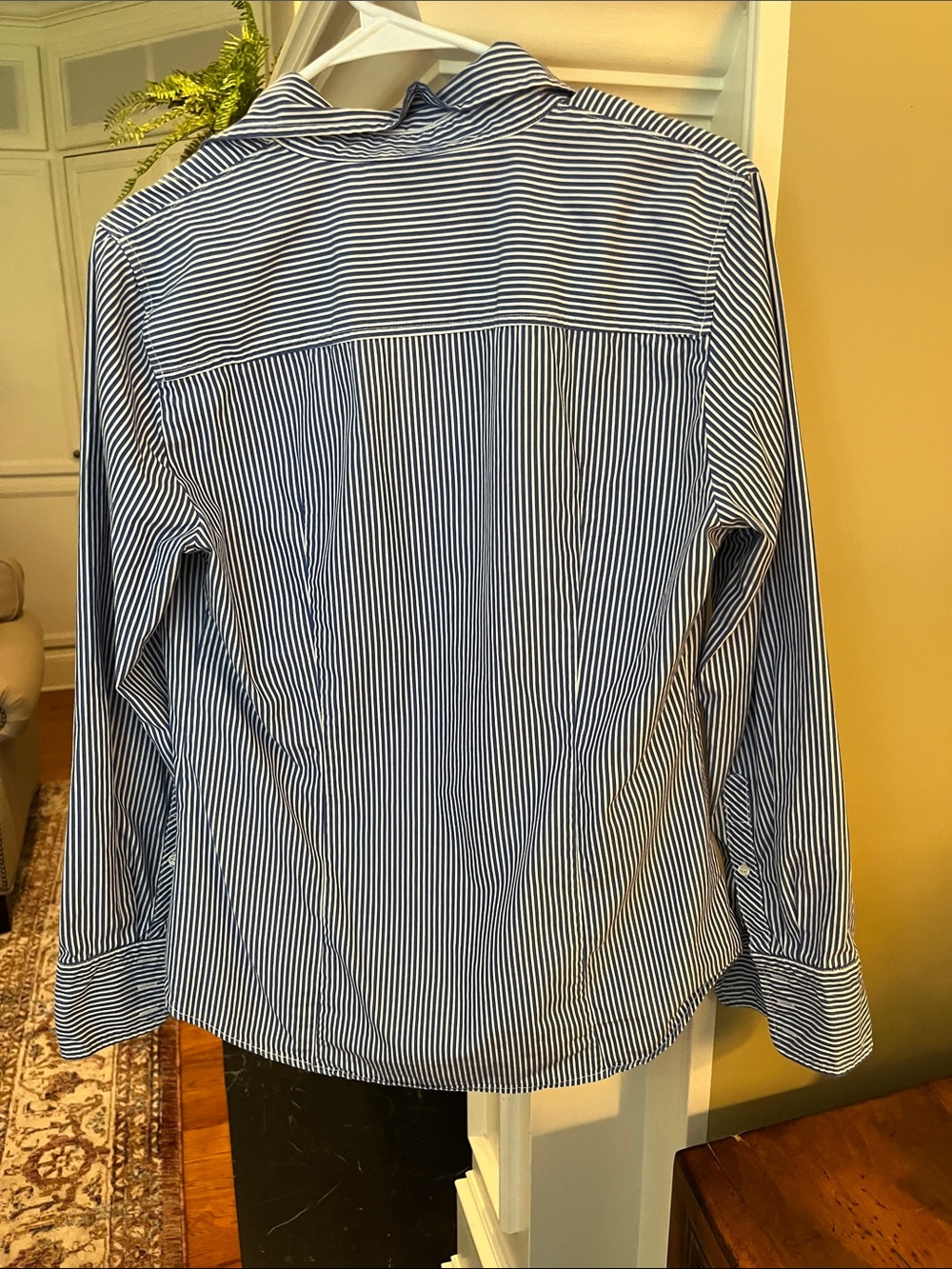 Blue and White Pinstripe Cotton Button-Down Shirt Large - Picture 4 of 7